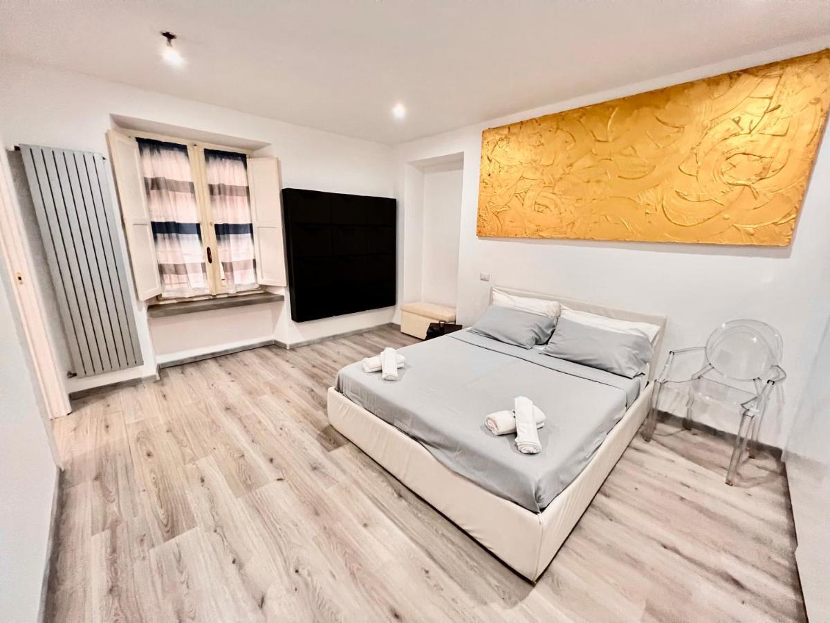 Abstract House Design Home In Center Of تورينو المظهر الخارجي الصورة